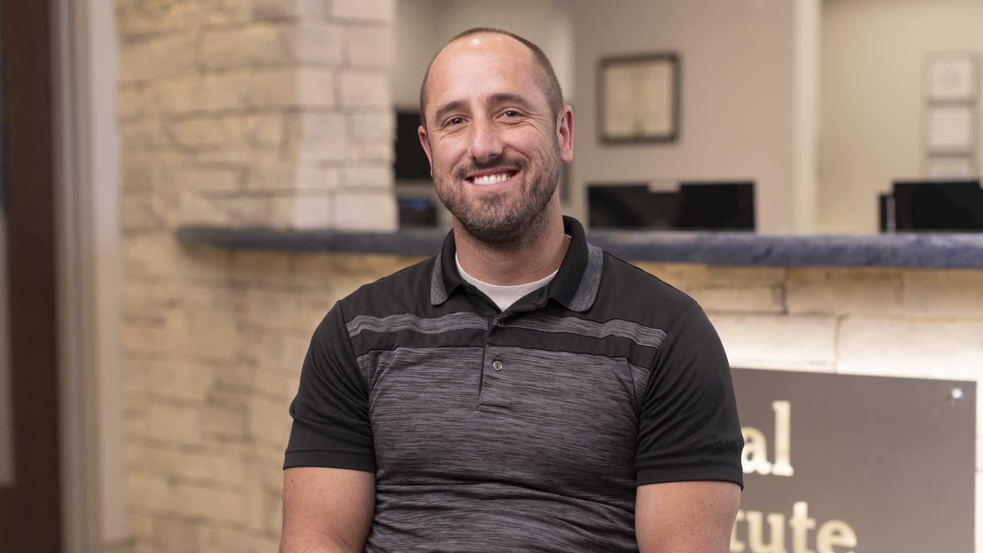 Dr Dan Larsen DDS desktop